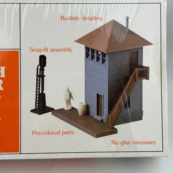 Bachmann Switch Tower Ho Scale Kit Plastic Model Building 2632 Open Complete - Picture 2 of 4